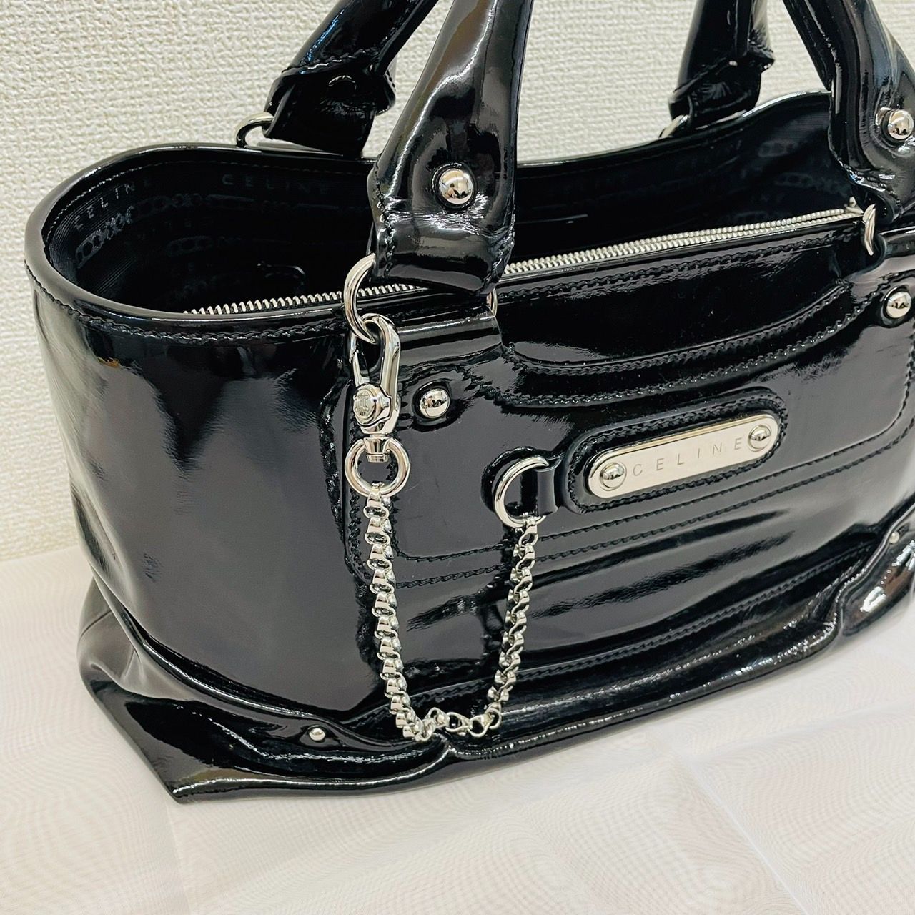 美品】 ☆ CELINE エナメル ブギーバッグ ☆ セリーヌ ／ ブラック ／ ハンドバッグ ／ レディース - メルカリ