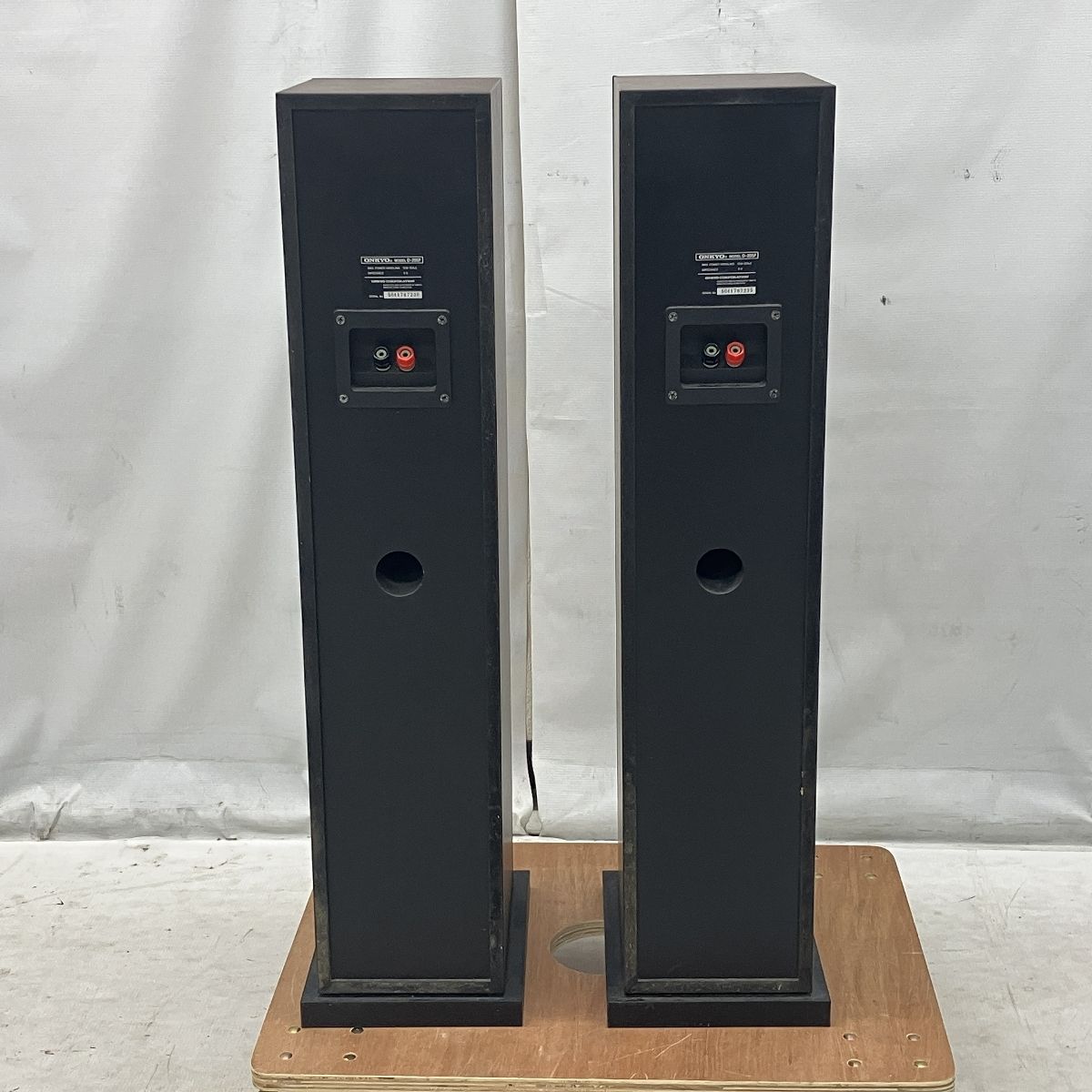 ONKYO トールボーイスピーカー D-205F ONKYO D-205F トールボーイ型 スピーカー ペア 音響機器