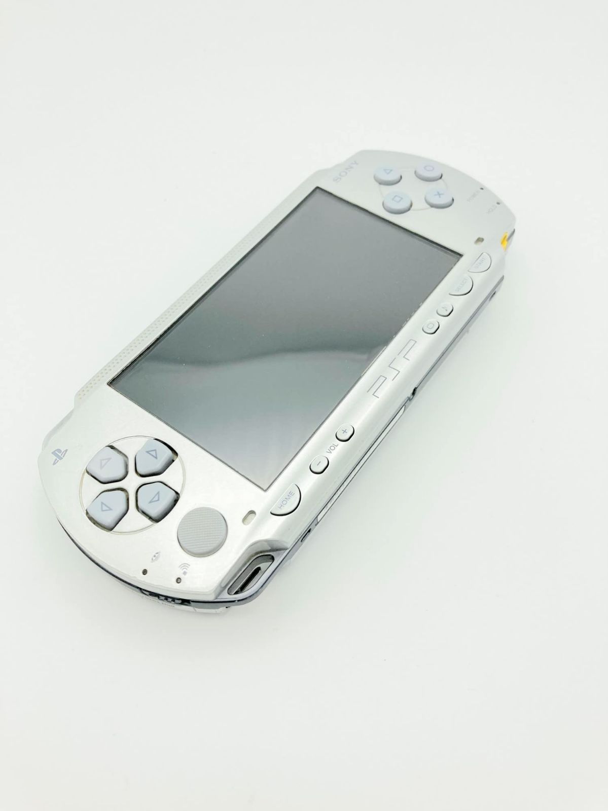 PSP「プレイステーション・ポータブル」 アイス・シルバー (PSP-2000IS 
