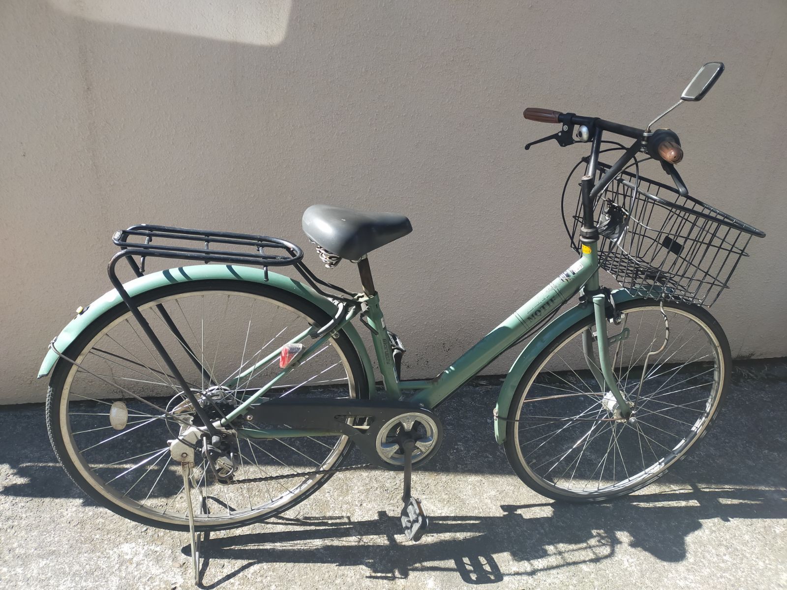 シティサイクル ワインレッド 前カゴ付き 楽天市場】ワインレッド