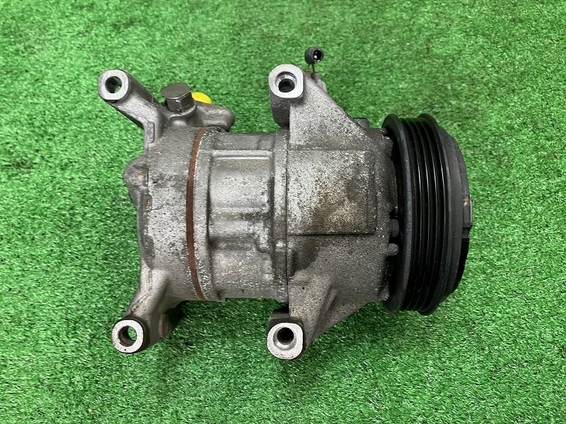 エアコンコンプレッサー F