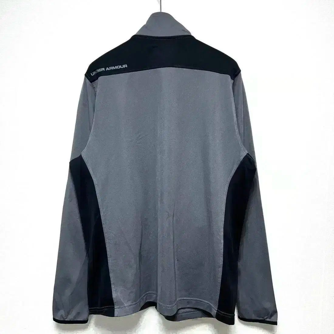 L 100 UNDER ARMOUR(アンダーアーマー) トレーナー ジャージ