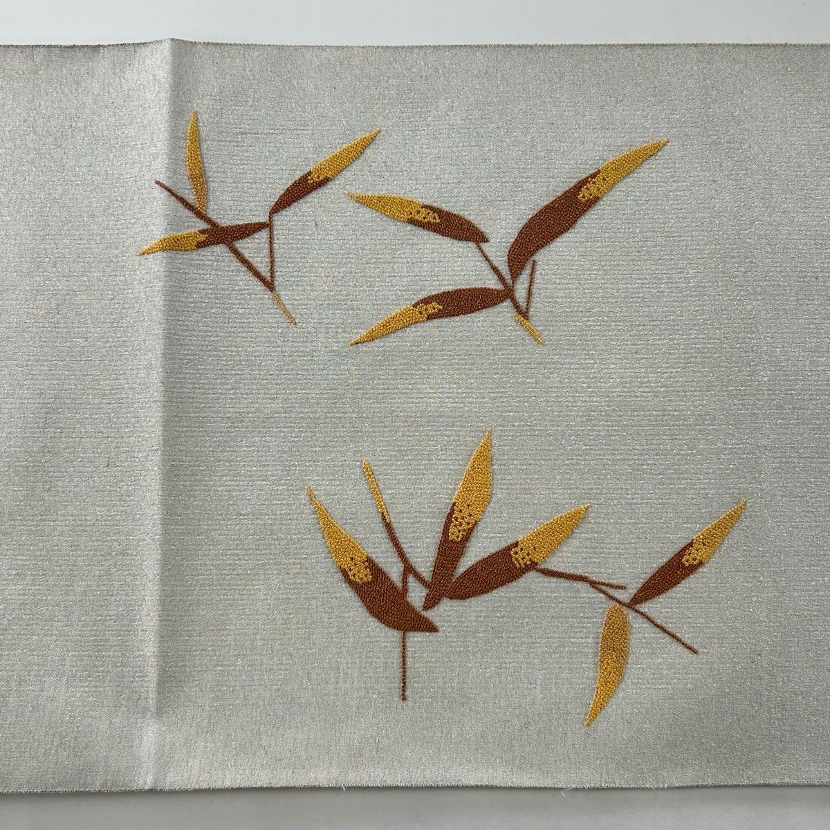 411my67p◇明綴れ 相良刺繍 金通し 宝相華 唐草 お太鼓柄 袋帯◇美品 411my67p◇明綴れ 相良刺繍 金通し 宝相華 唐草 お太鼓柄 袋帯◇美品