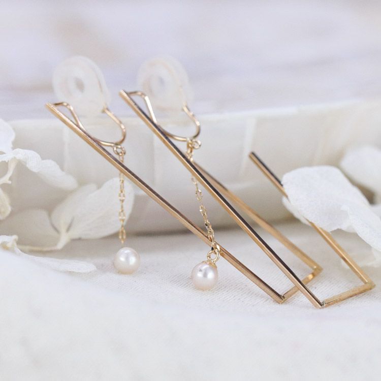 新品仕上げK14WG 揺れますパールピアス 黒蝶真珠 フックパールピアス 8.75-9mm ドロップ型 ブラック K14WG