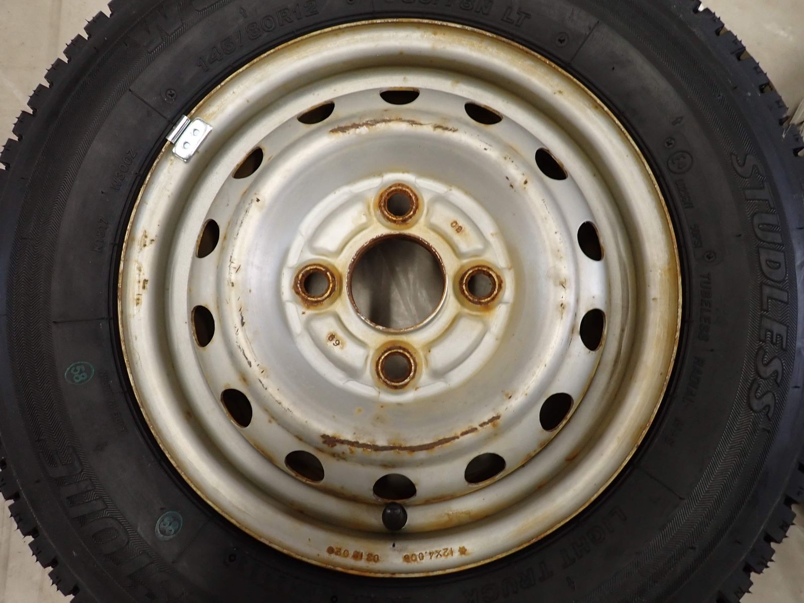 超人気、高品質で超激安。 冬 製 4本SET 会社宛 145 80R12×4J 80 78 LT ブリヂストン W300 スチール 軽トラック 軽バン 145R12 6PR 同等 NO F7530