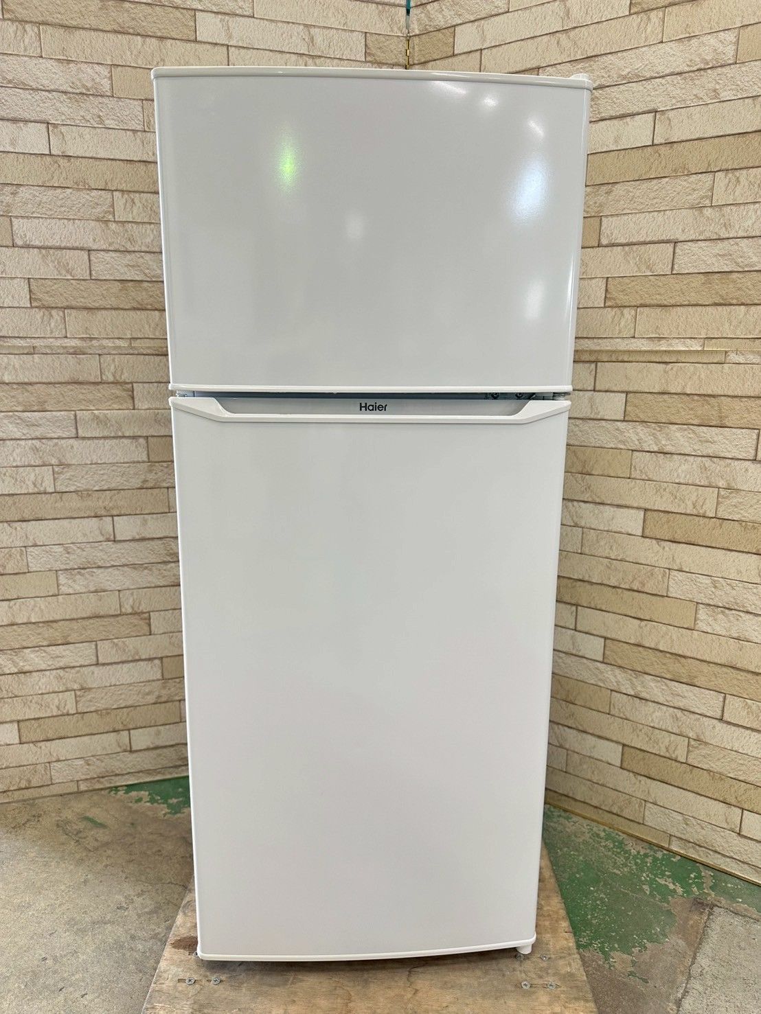 大阪送料無料★3か月保障付き★冷蔵庫★2020年★JR-N130A★IR-570 大阪送料無料☆3か月保障付き☆冷蔵庫☆ハイアール☆2ドア☆2020年☆JR