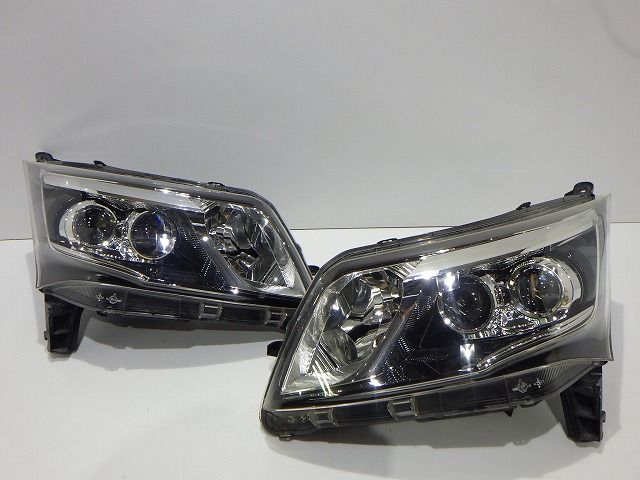 LA100S/LA110S ムーブカスタム 後期 左ヘッドライト　ID220 ムーヴ la100s ヘッドライトの通販