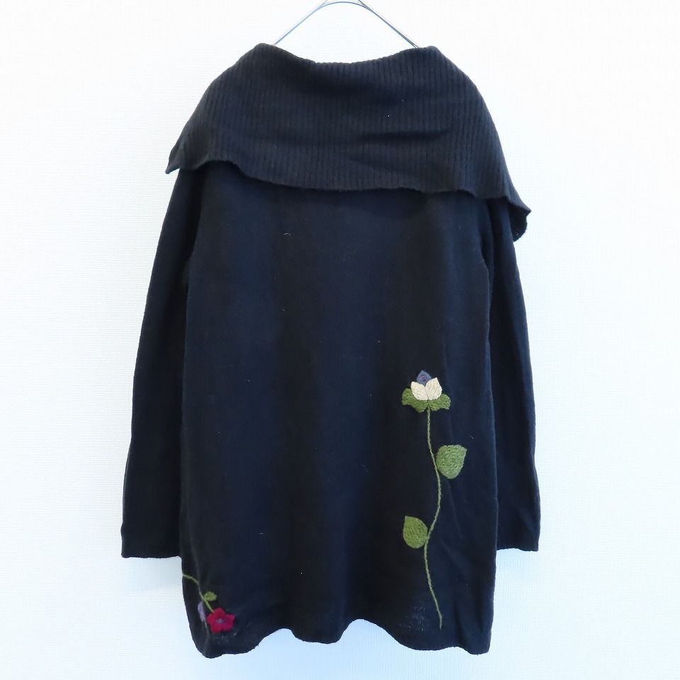 ホコモモラ　刺繍入り　黒い　アンサンブル ホコモモラ jocomomola 花刺繍 ニット アンサンブル ブラック系