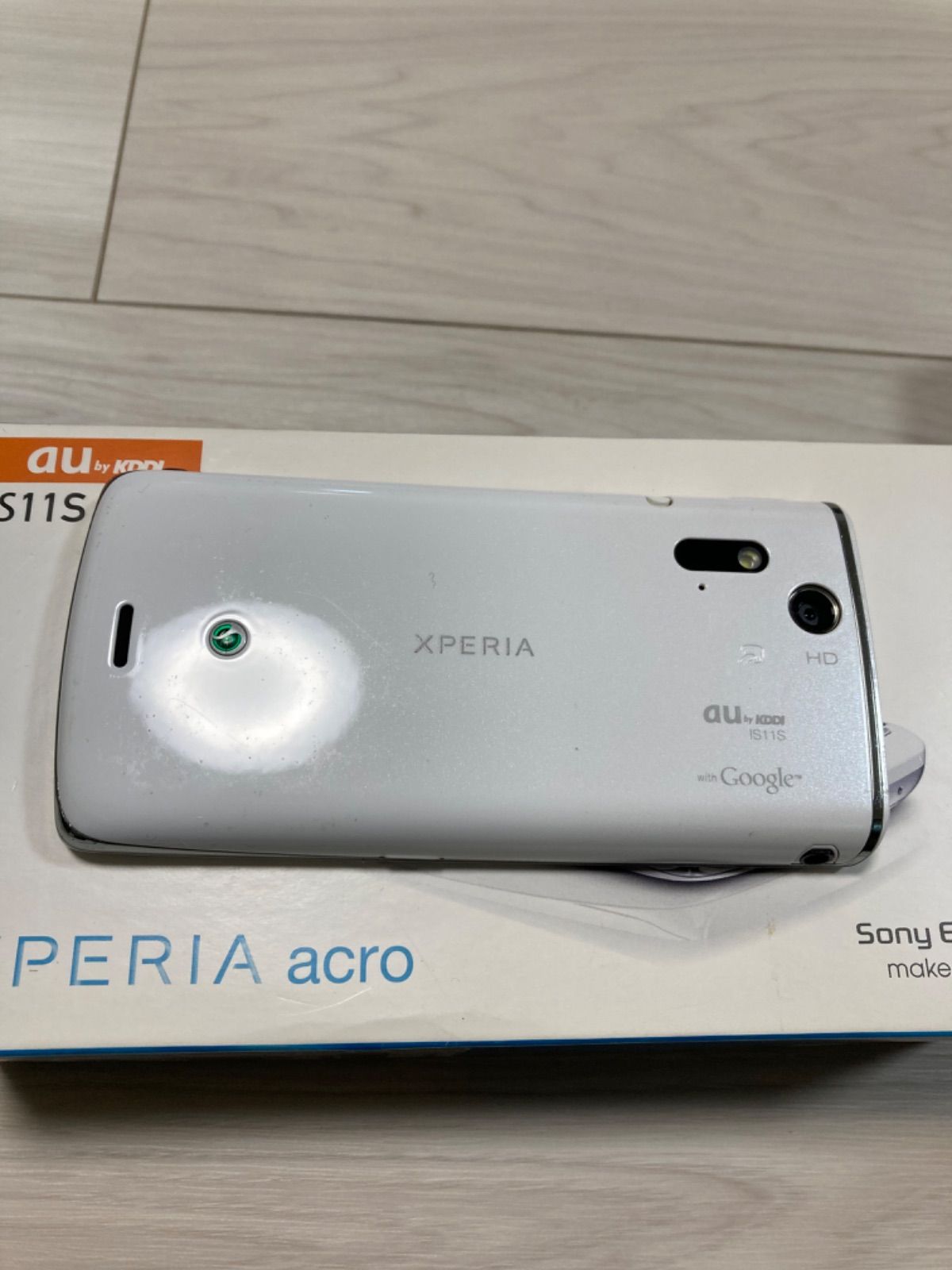 Sony Ericsson Xperia IS11S au - 携帯電話