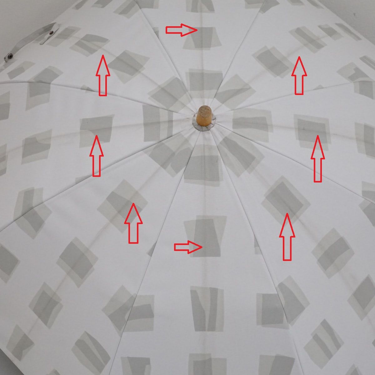 サンバリア100 完全遮光折日傘 USED品 2段折 キューブ ホワイト