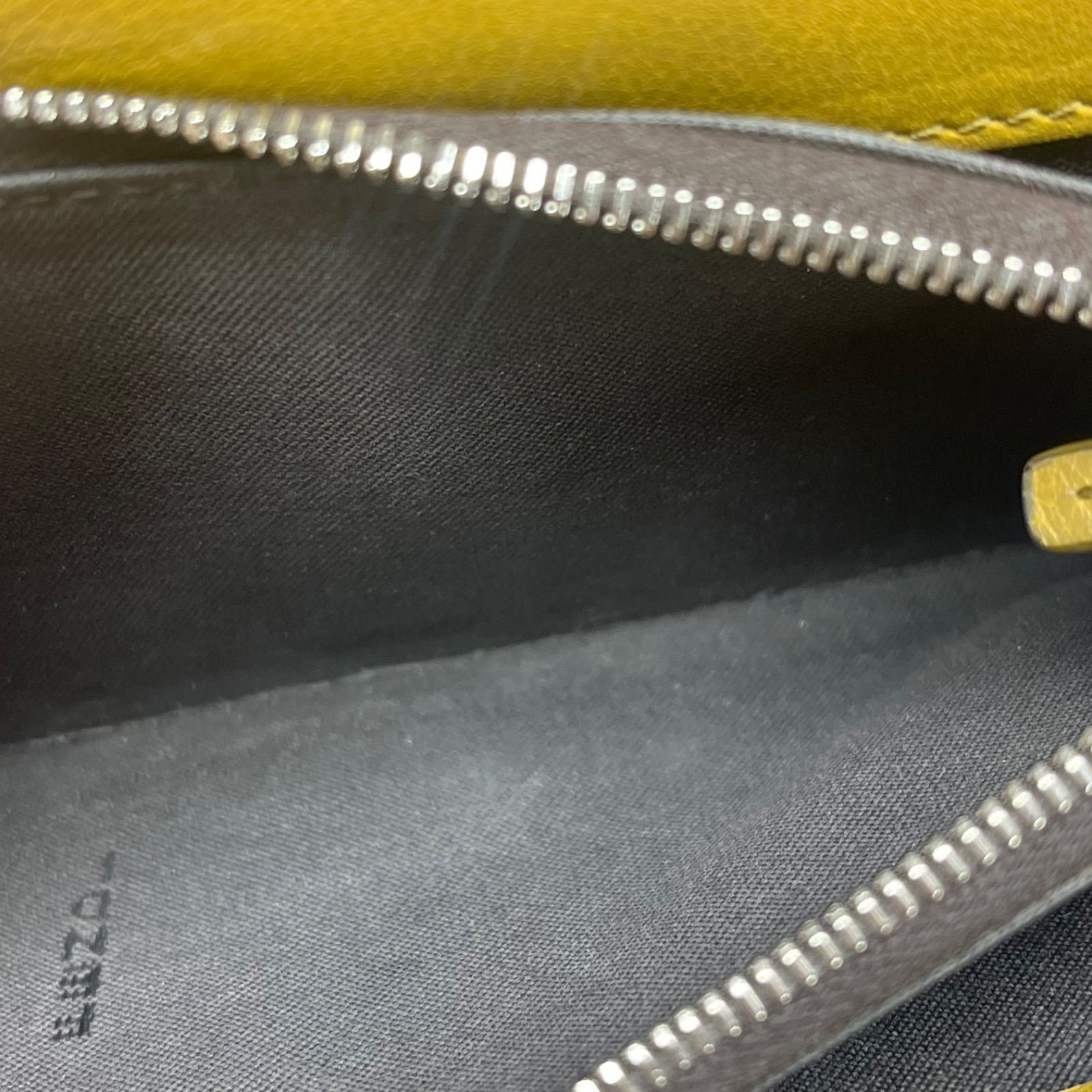 フェンディ FENDI ピーカブーコンチネンタルウォレット 三つ折り財布