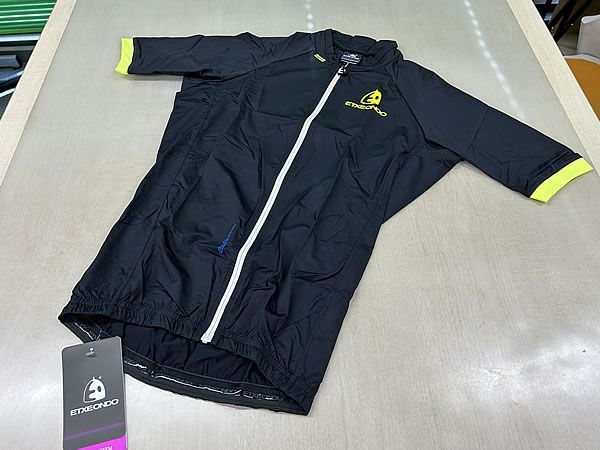 エチェオンド メンズ ショートスリーブ 半袖ジャージ Bika カラー:Pistachio Green エチェオンド メンズ ショートスリーブ 半袖ジャージ Mendi カラー