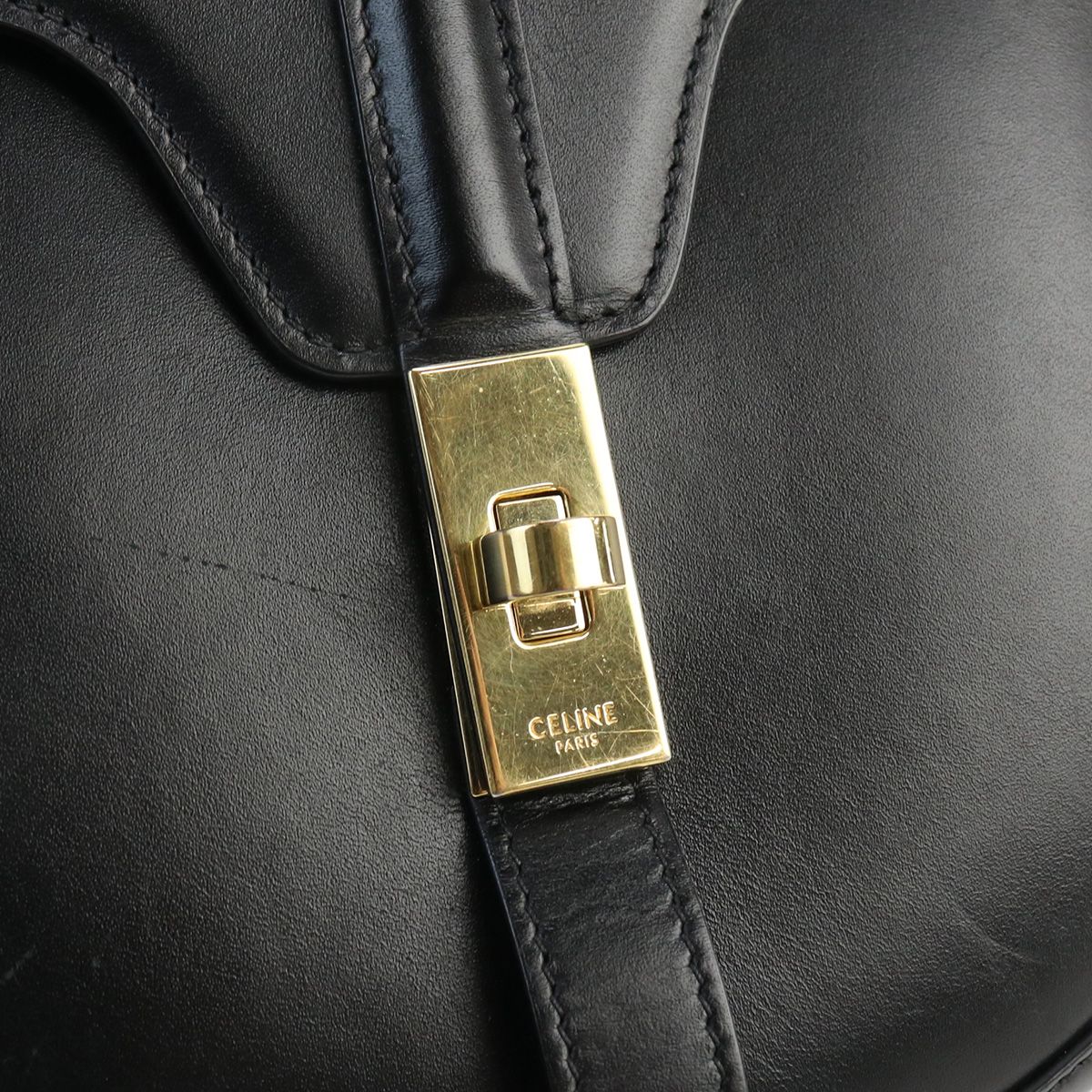 CELINE セリーヌ ブザス16 セーズ 18919 3BF8 38NO 斜め掛け  