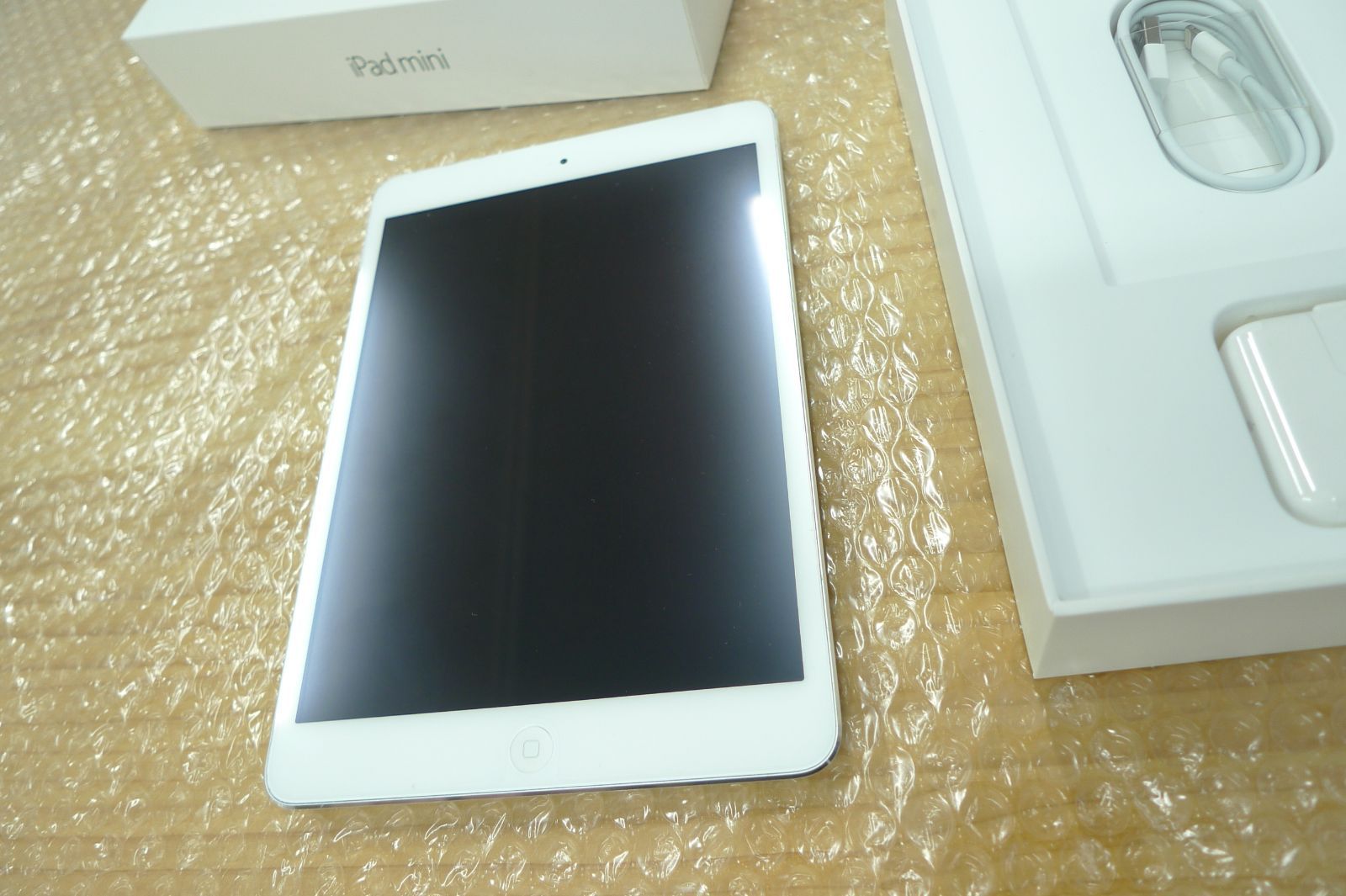 中古美品☆Apple iPad mini2 ME860J/A 128GB 箱付き TJ-1486