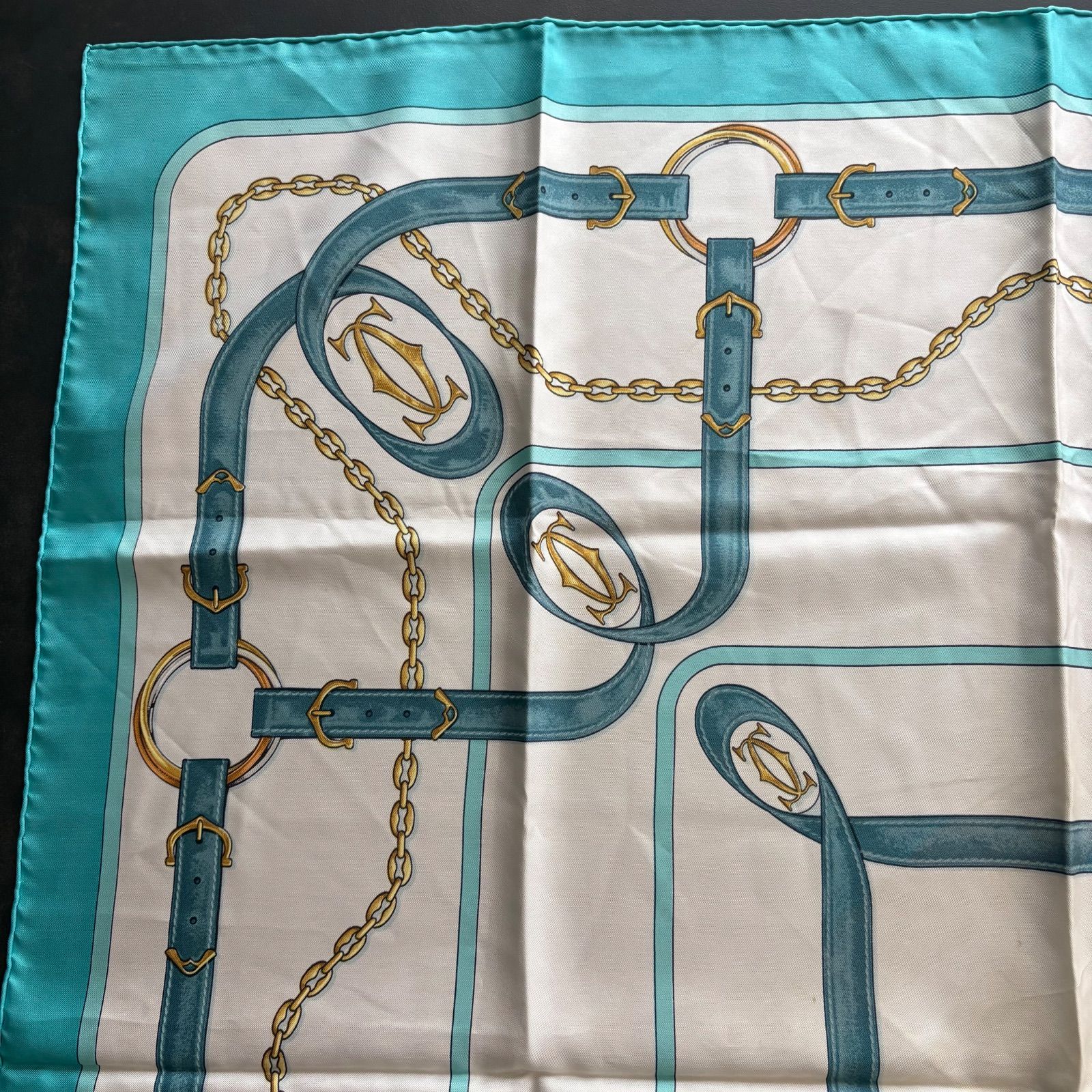 カルティエ Cartier 100% シルクスカーフ イタリア製 ロゴ模様刺繍 楽天市場】【中古】カルティエ マスト ドゥ スカーフ シルク100