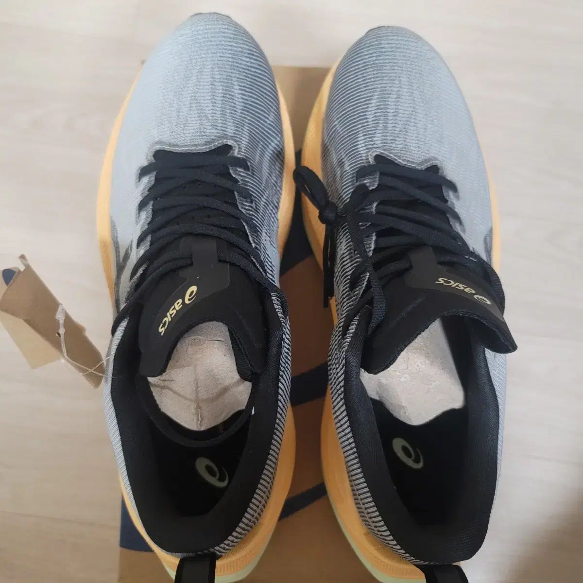 Asics アシックス