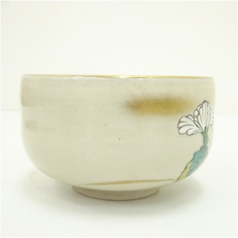 九谷焼 坂山造 色絵草花茶碗（共箱） 茶道 抹茶 おしゃれ 抹茶茶碗