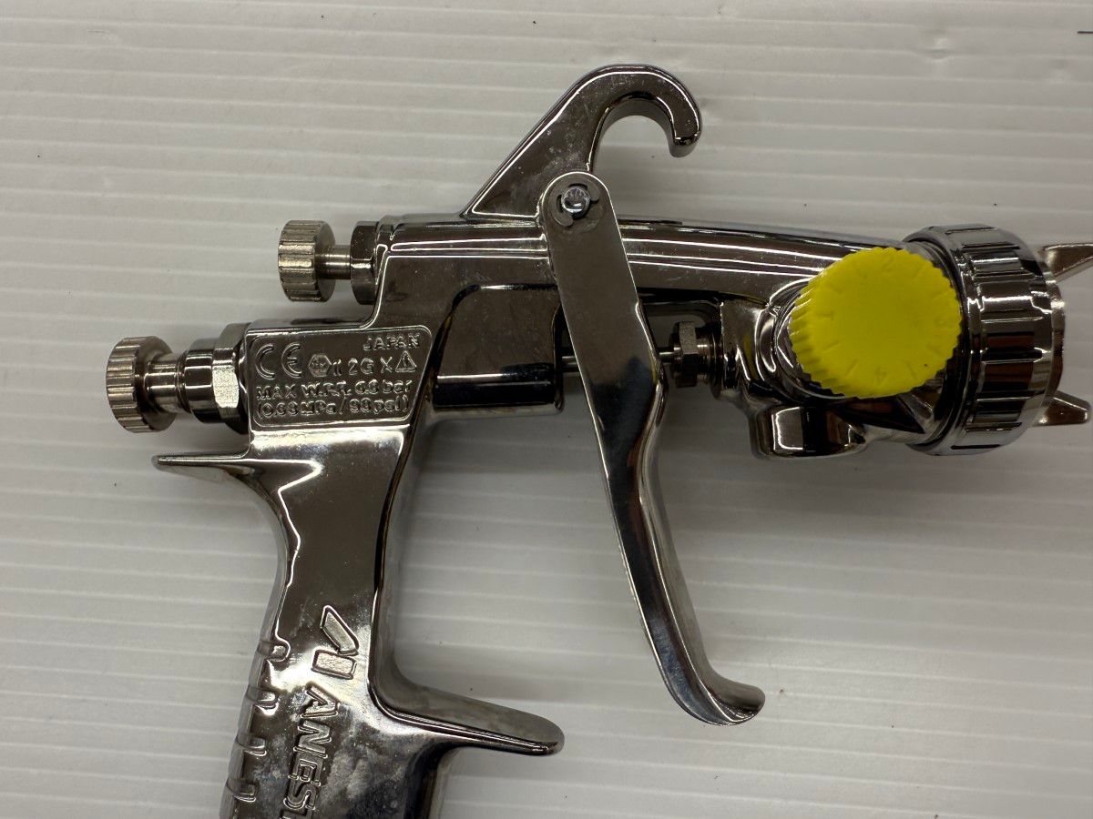 ДДANEST IWATA スプレーガン 程度B 最高 W-101-142BP2 アネスト岩田