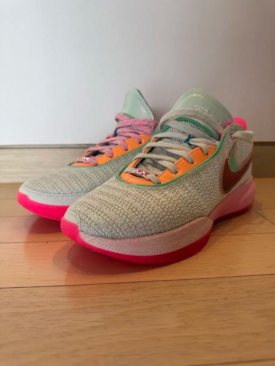 NIKE ナイキ レブロン 20 バリーグリーン タイムマシン 270