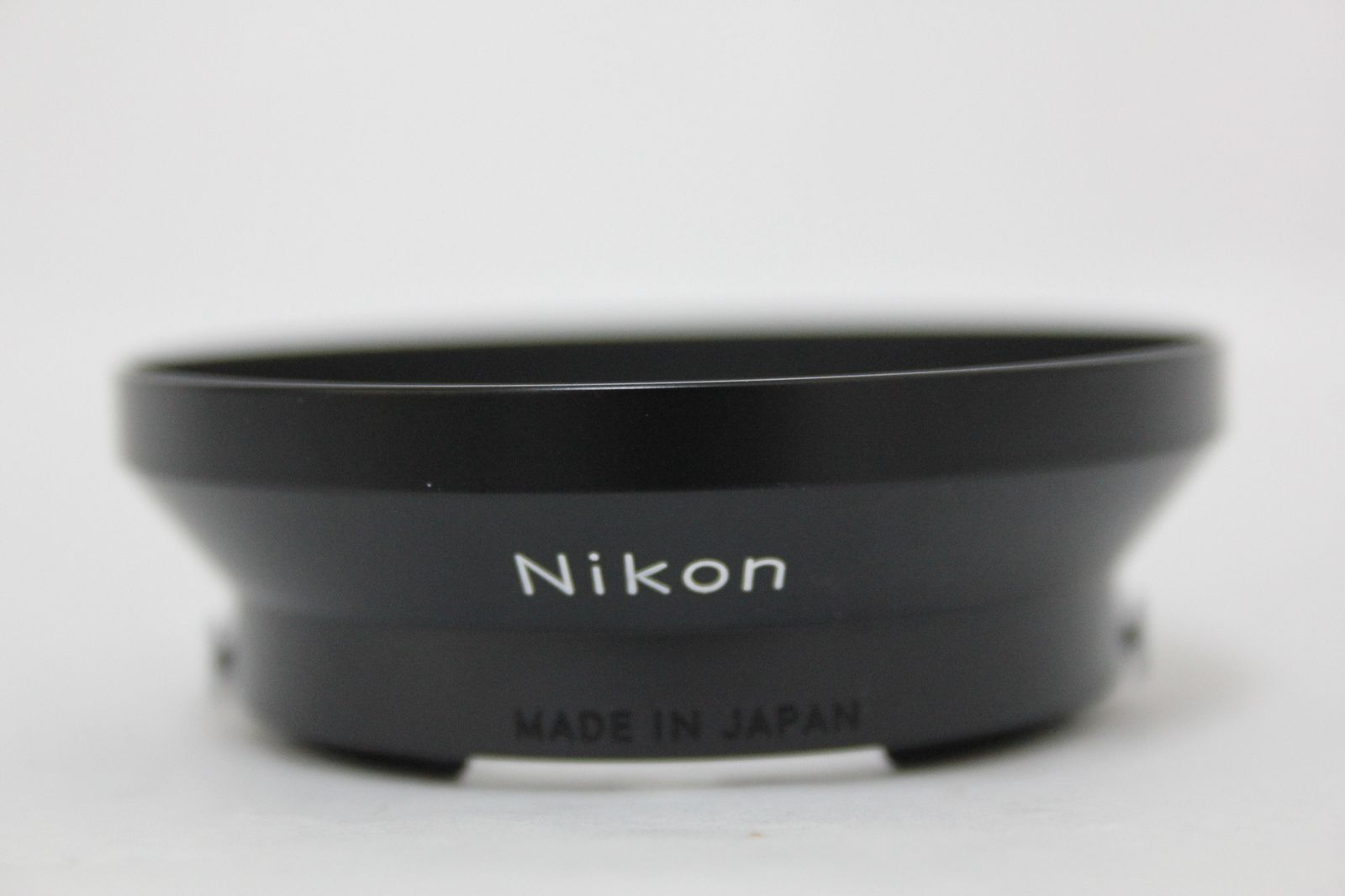 美品 返品保証】 【希少】 Nikon W-NIKKOR 3.5cm F1.8用 メタル レンズフード Nikon SP 2005 v6954 -  メルカリ