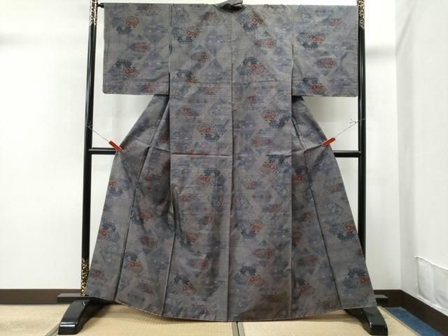 着用少ない状態！白大島＊７マルキ＊本場大島紬＊アラベスク柄＊着物＊１６３ｃｍ 田畑織物】 特選本場白大島紬 7マルキカタス式 ≪御仕立て上がり