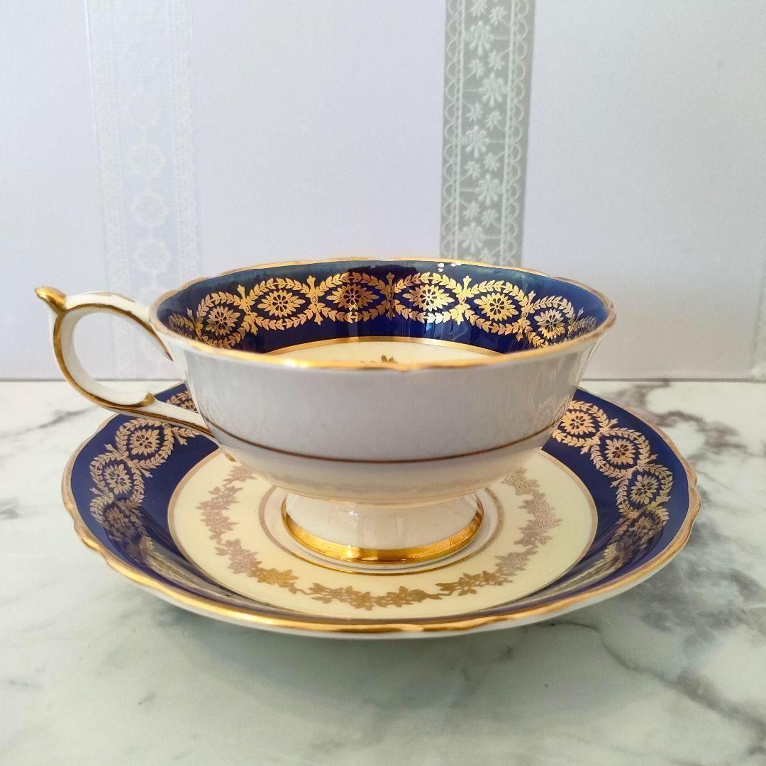 ピオニーシェイプ カップ＆ソーサー