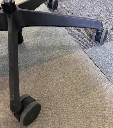 プルシアンブルー デスクチェア