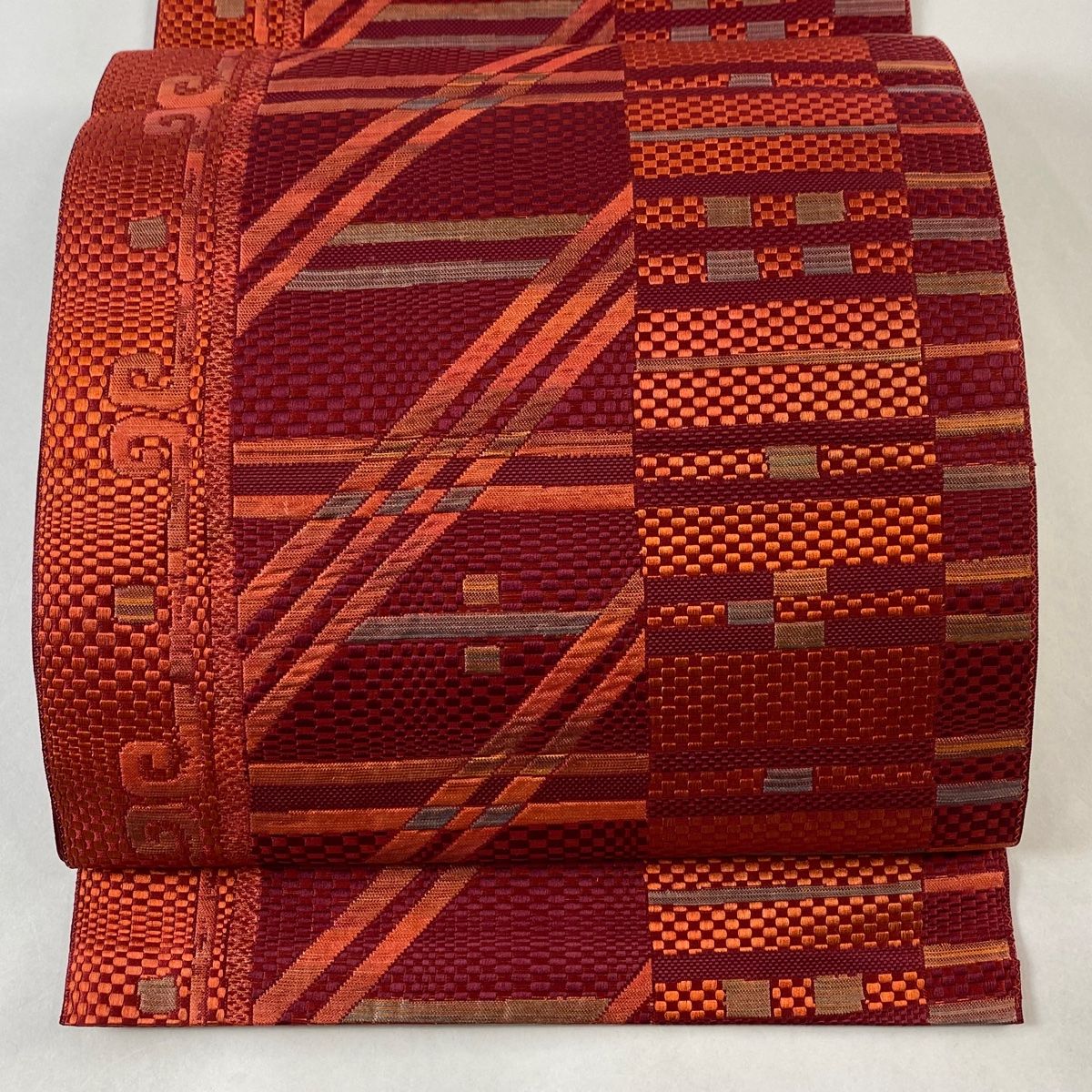 名古屋帯 美品 優品 八寸名古屋帯 松葉仕立て 幾何学 縞 赤 正絹