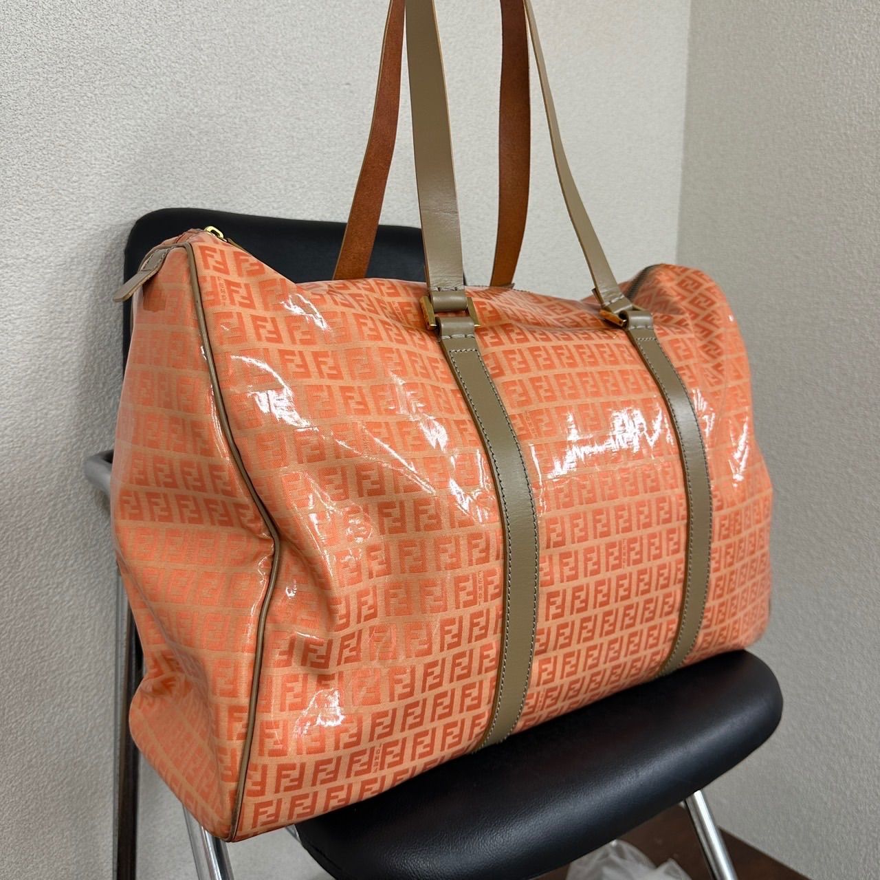 Cheri様 358 FENDI フェンディ 2100L サーモンピンク レディース デイト
