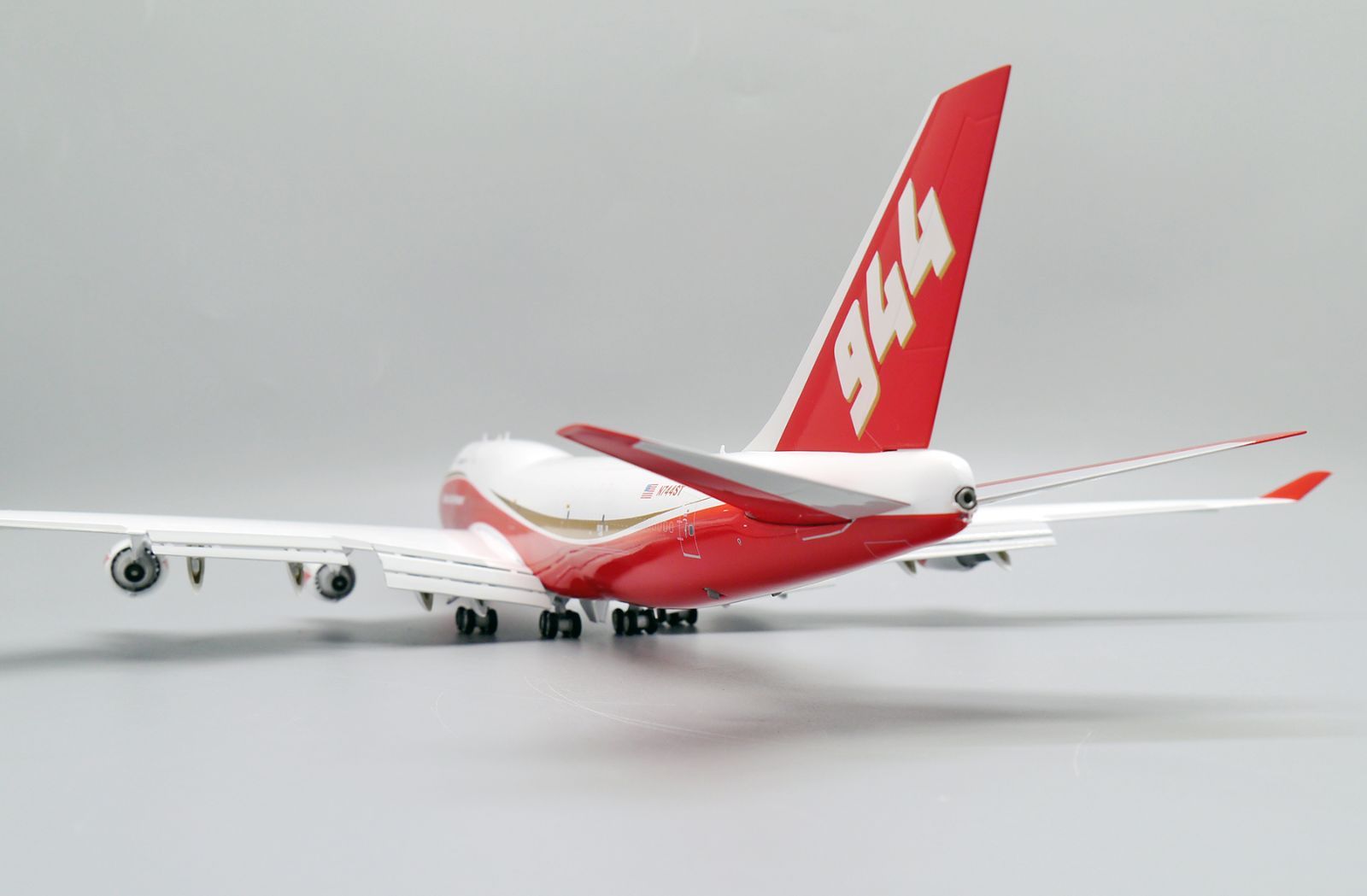 1/200 ボーイング 747-400BCF グローバル スーパータンカー Amazon.co.jp: 1/200 ボーイング 747-400BCF グローバル