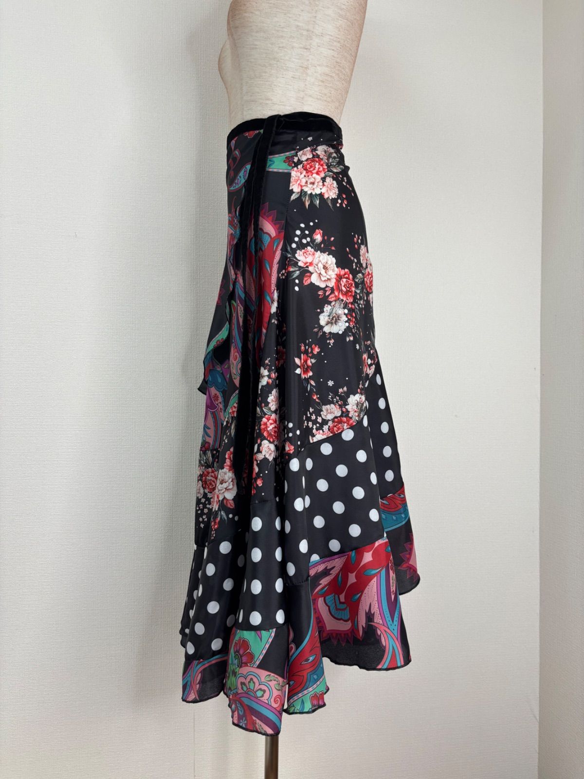 【フラメンコ衣装】ブラック 巻きスカート ファルダ スカート 黒 レース 透け感 フラメンコ衣装】ブラック 巻きスカート ファルダ スカート 黒 レース