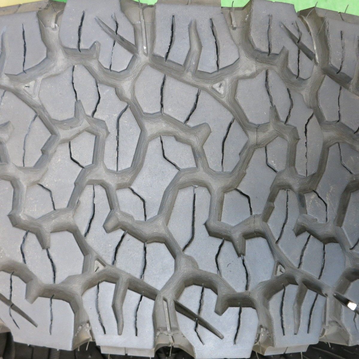 キレイ☆DEAN CC3 CRIMSON 265/75R16 119/116R BFグッドリッチ All 