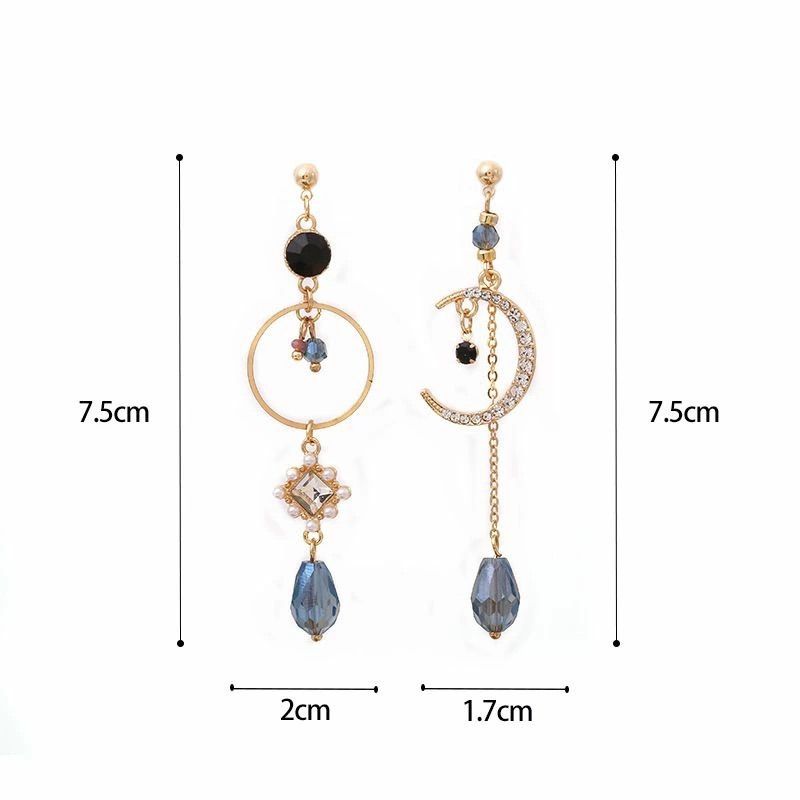 アシンメトリーピアス イヤリング ビジューピアス 月モチーフ