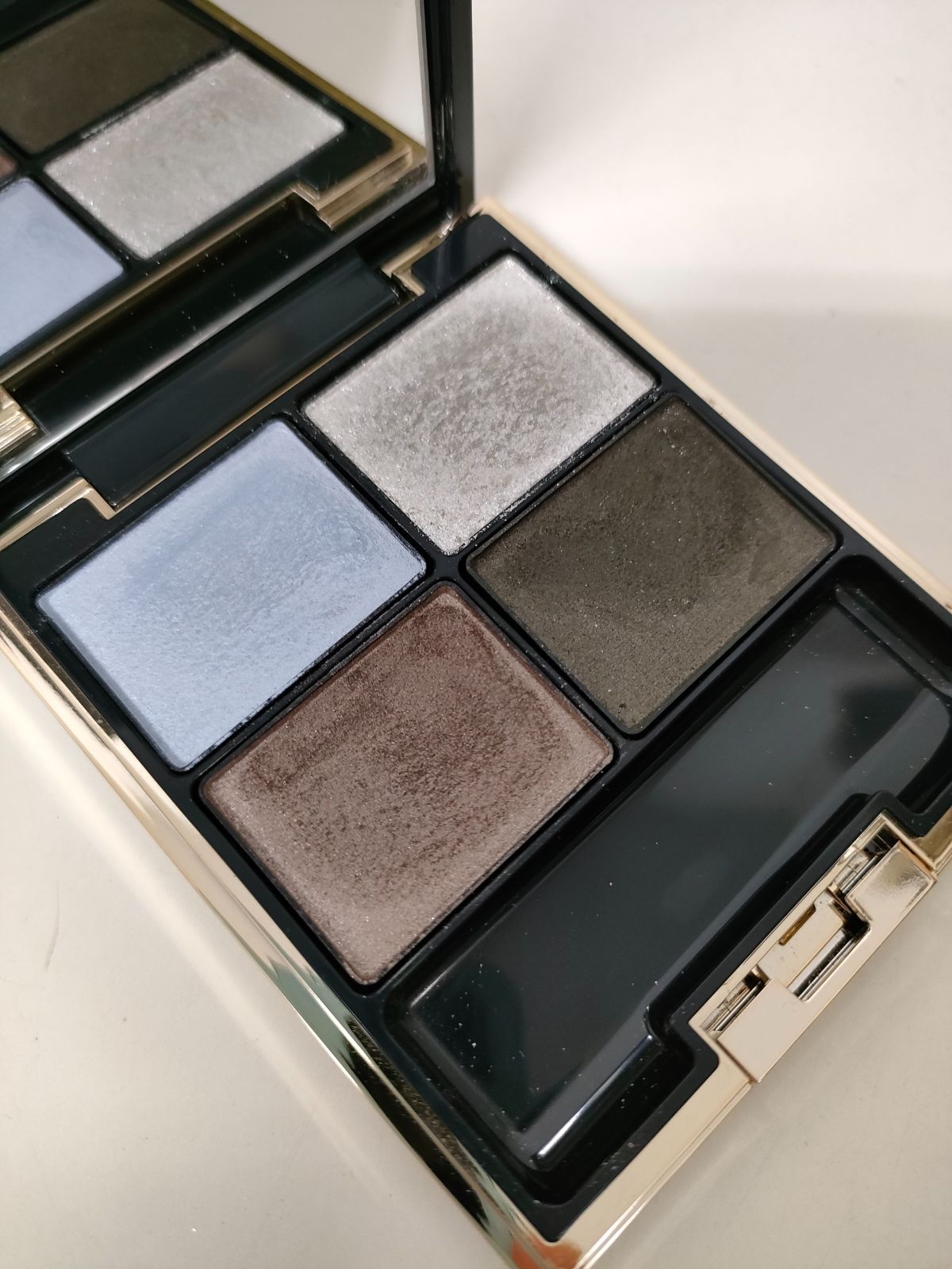 SUQQUデザイニングカラーアイズ09 涼月 RYOUGETSU 大人気 SUQQU