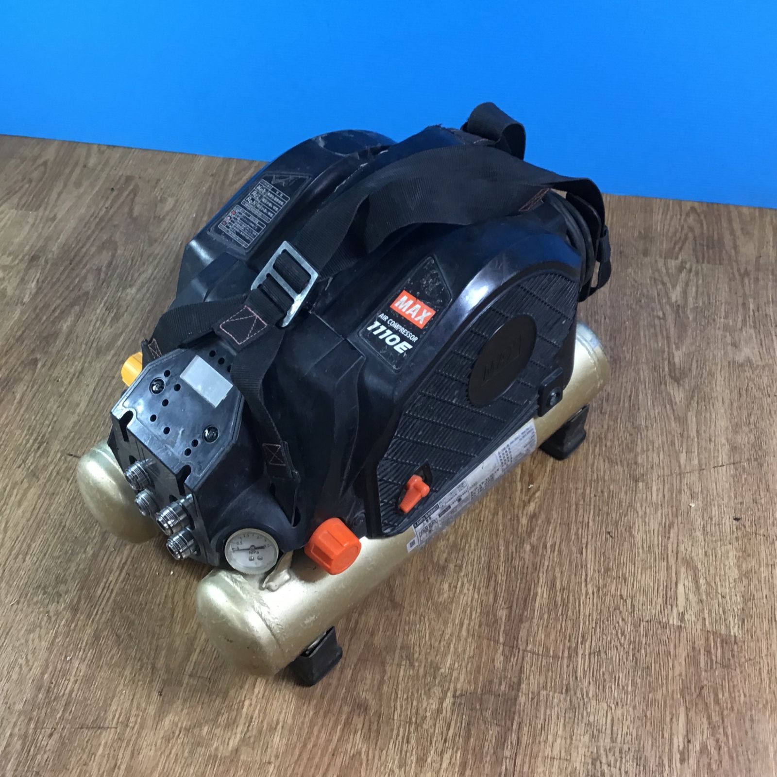 ジャンク品】☆マックス(MAX) エアコンプレッサー AK-HL1110E【岩槻店  