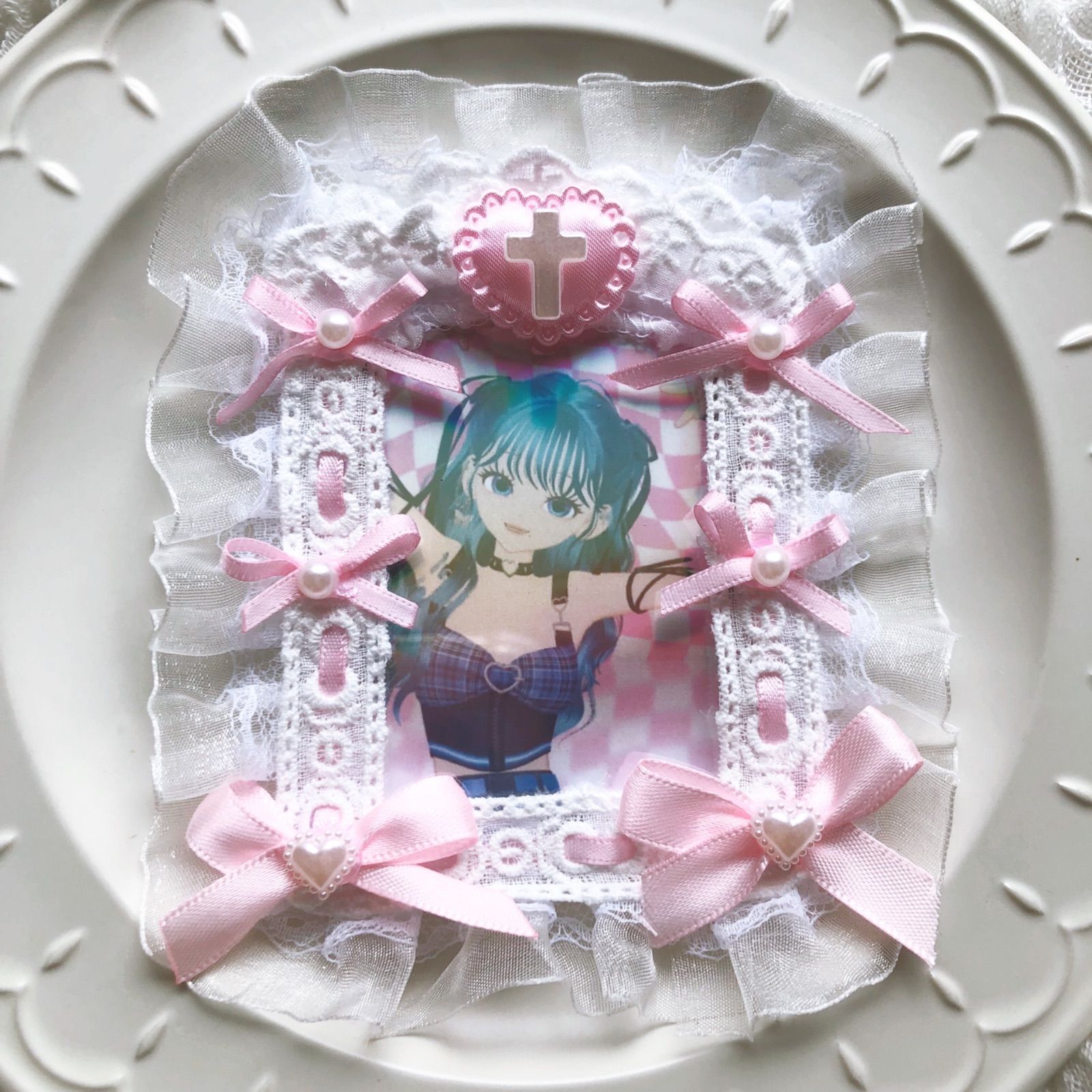 ̗̀‎𖤐レースデコトレカケース ピンク✰⋆｡:ﾟ・*B8縦入れ 硬質ケース