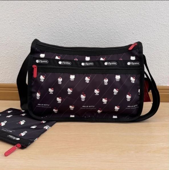 新品Lesportsacレスポートサック×ハローキティ 限定　ショルダーバッグ 新品Lesportsacレスポートサック×ハローキティ 限定 ショルダー