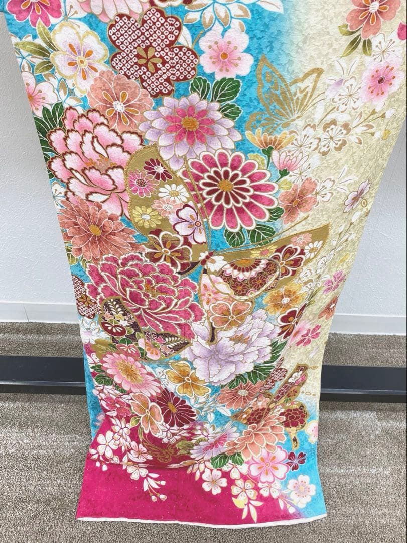 振袖 豪華 刺繍 金彩 紋意匠 牡丹 身丈166cm パールトーン加工済 