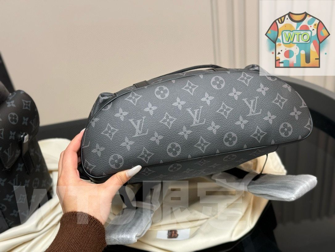 ⭐️LOUIS VUITTON⭐️未使用品(試着のみ) 今日WTO】LOUIS VUITTON Classic Strap（ルイ・ヴィトン
