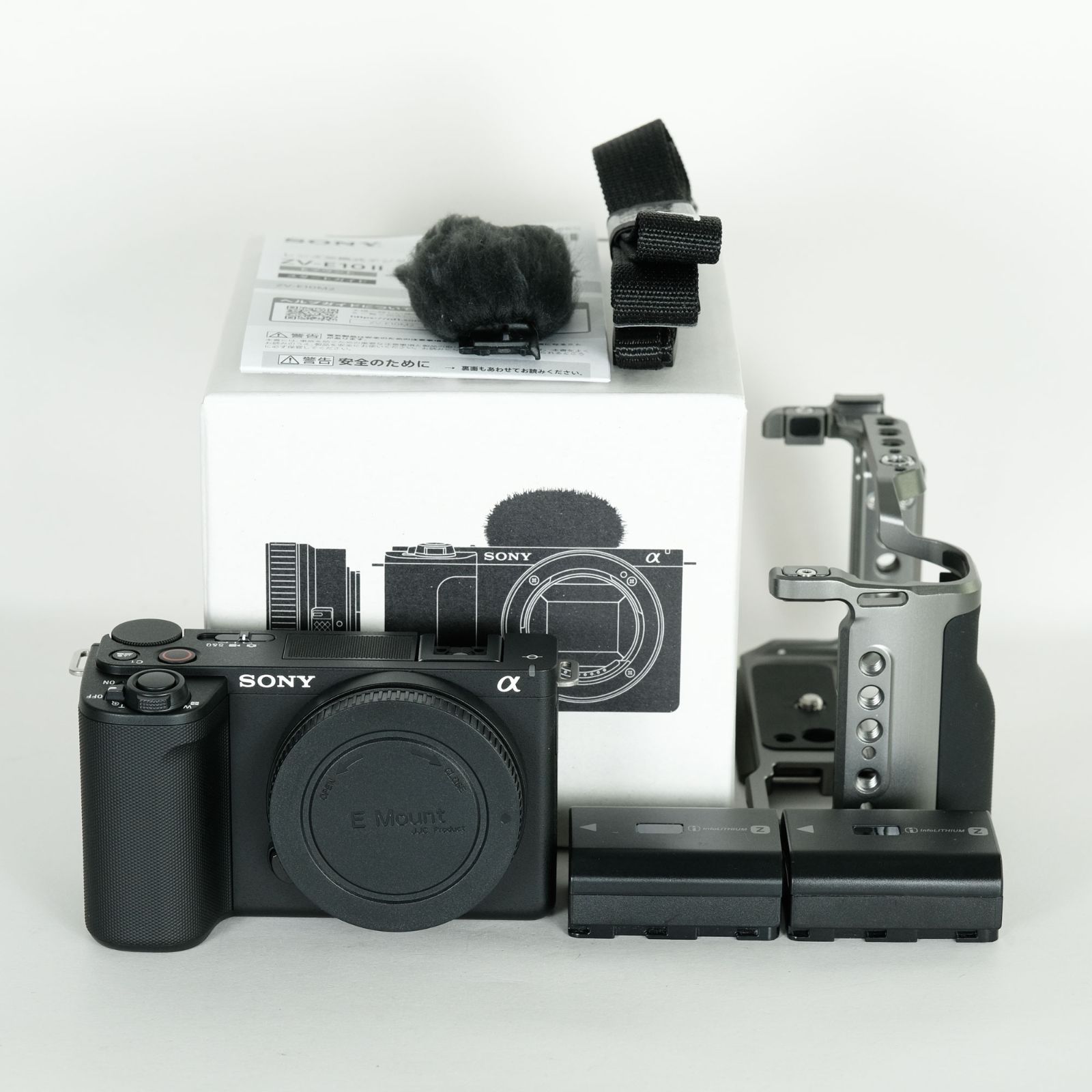 SONY ZV-E10 デジタルカメラ 本体 ブラック　バッテリー2個 SONY ZV-E10 デジタルカメラ 本体 ブラックバッテリー2個