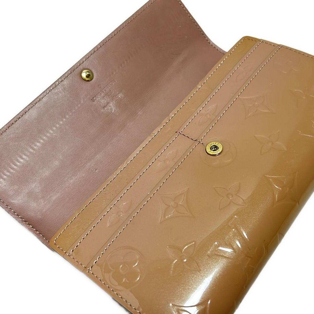 VUITTON