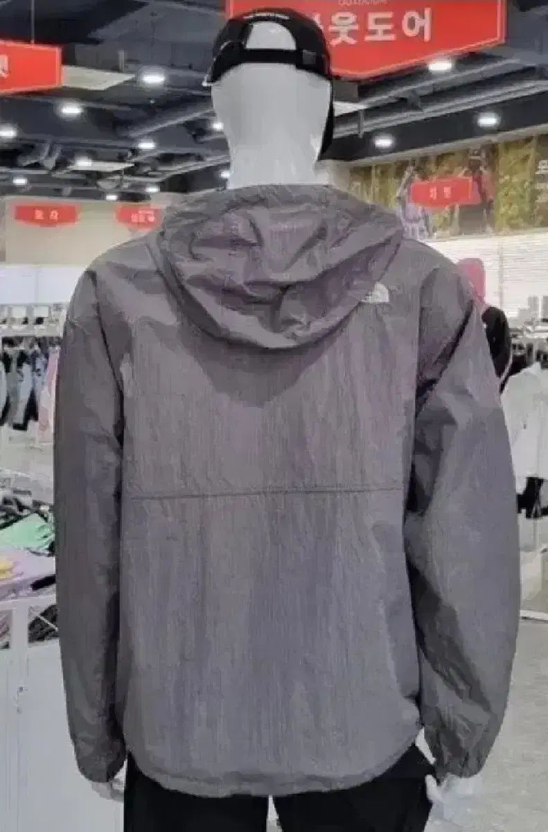 THE NORTH FACE ザ ノース フェイス マンズ ウィンドブレーカー アイストラック ジャケット 各 XL 105 サイズ