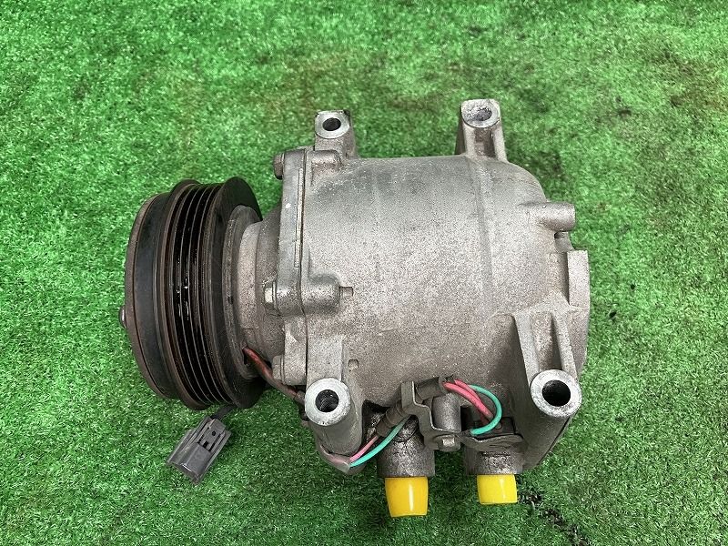 モビリオ GB2 エアコンコンプレッサー W 4WD ケイヒン HS-090R 38810-PYC-006 NH675M