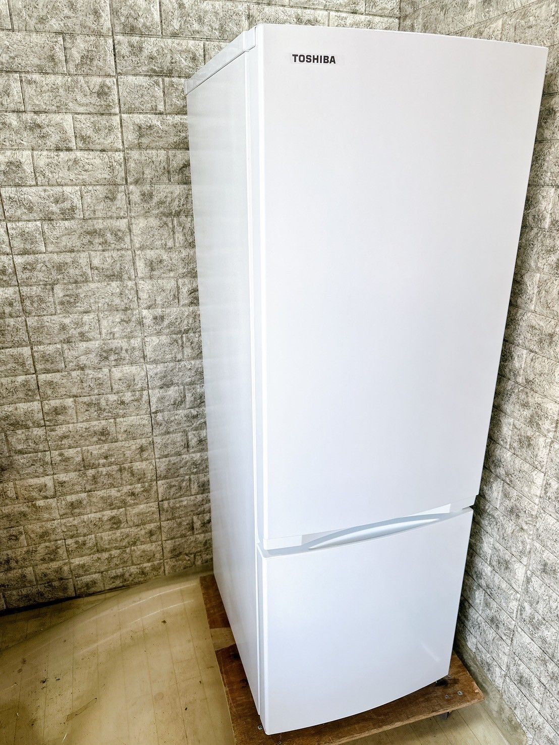 高年式】大阪送料無料☆3か月保障☆2023年☆GR-V17BS(W)☆R-51