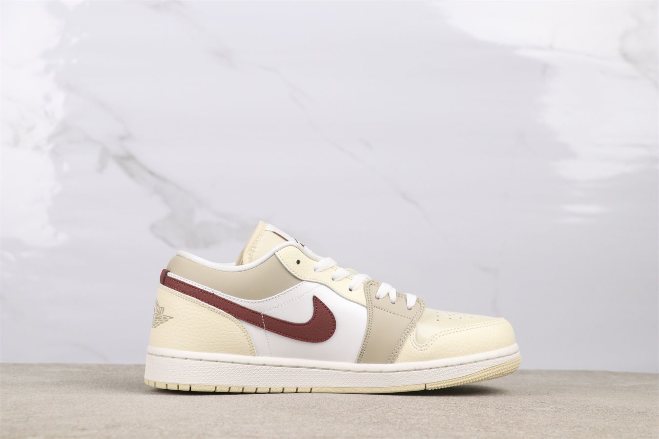 今日 Air Jordan エアジョーダン aj1 AJ1 エアジョーダン 1 Low HV6530-100