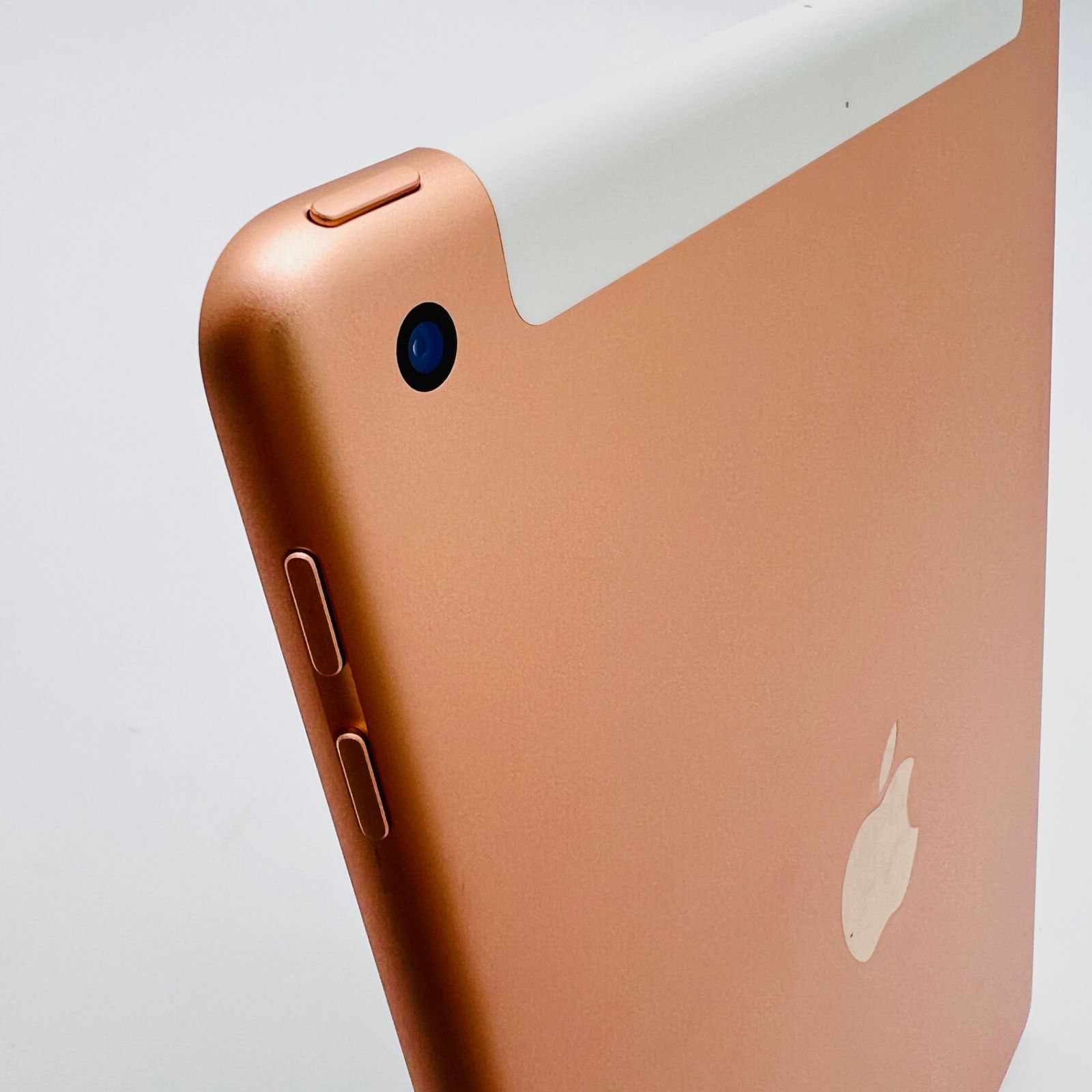 Apple iPad (第6世代)32GBゴールド Apple iPad 第6世代 32GB ゴールド