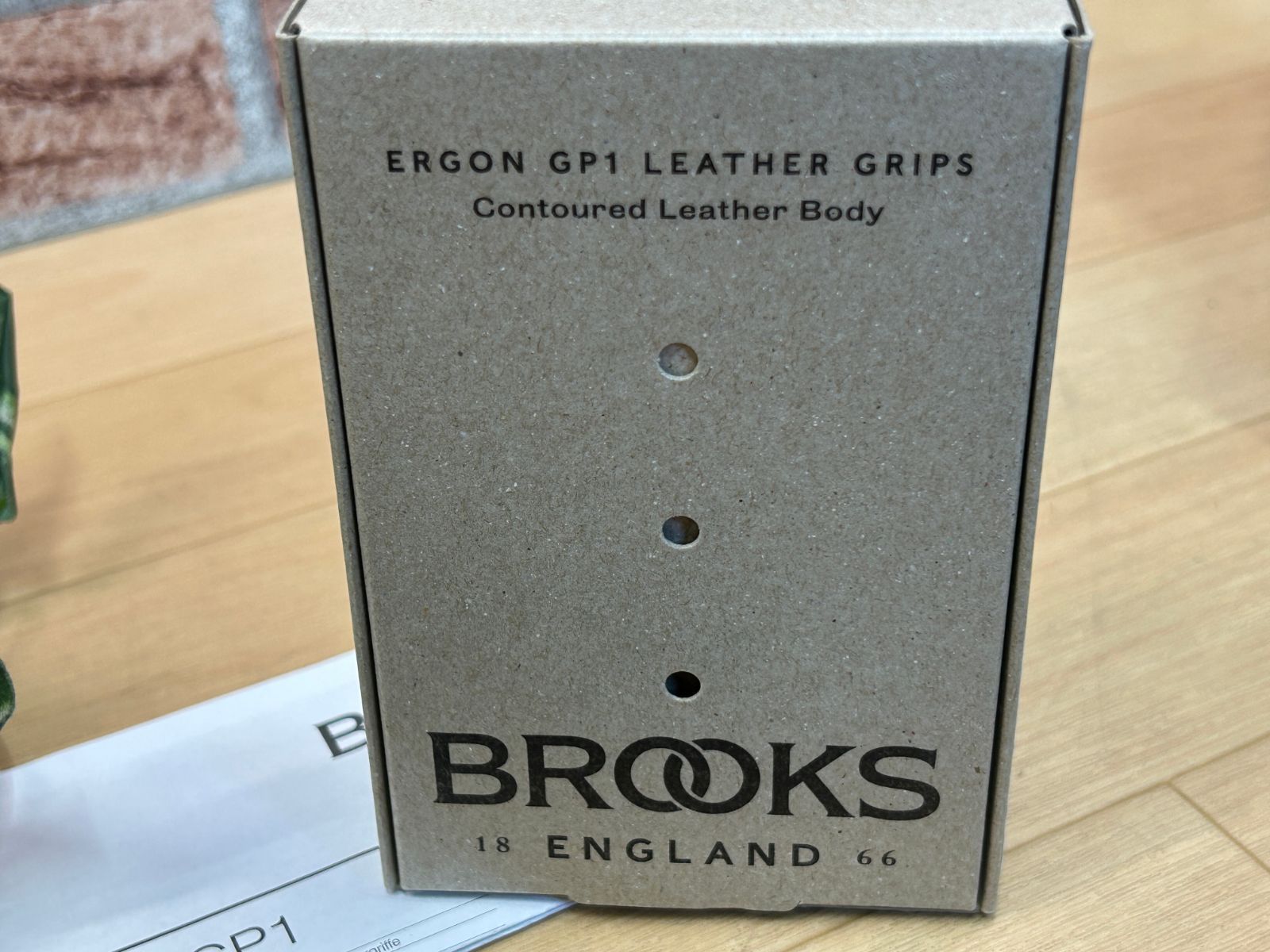 LEATHER GRIPS
