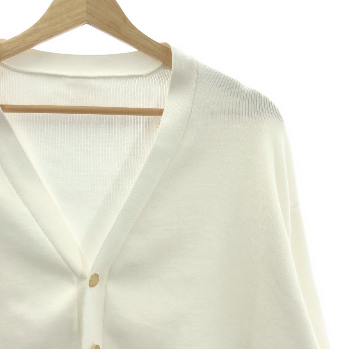 美品✨Deuxieme Classe Future カーディガン ロゴボタン 白 美品✨Deuxieme Classe Future カーディガン ロゴボタン 白