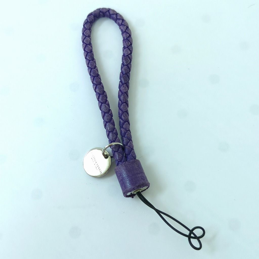 美品 ボッテガヴェネタ BOTTEGAVENETA ネックストラップ パープル ボッテガ ヴェネタ イントレチャート 携帯ストラップ パープル