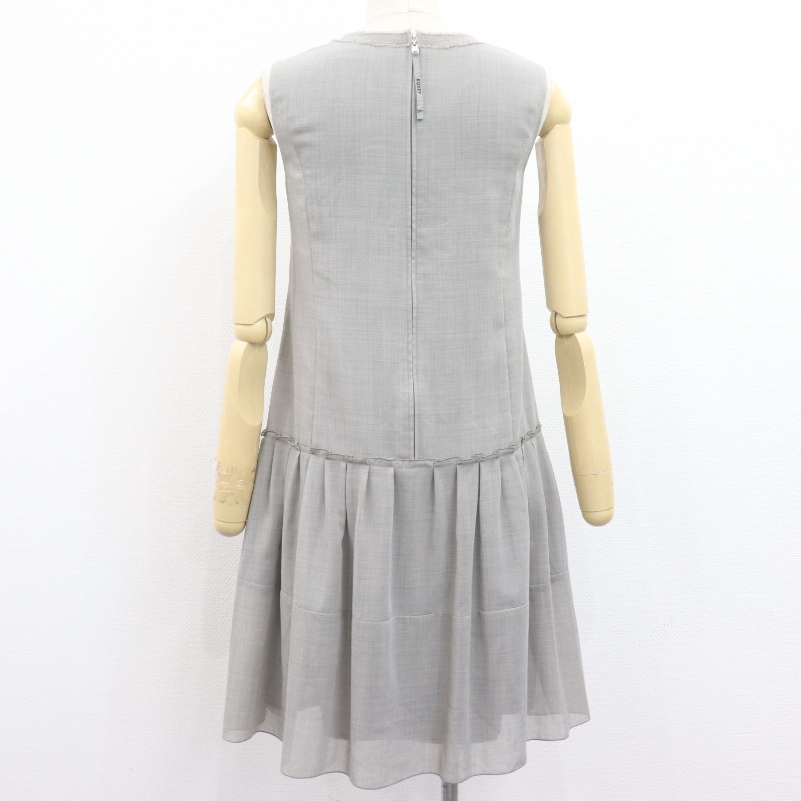 【美品】フォクシー ニューヨーク ノースリーブワンピース フロントジップ 38 美品✨フォクシーニューヨーク 襟付き ノースリーブワンピース